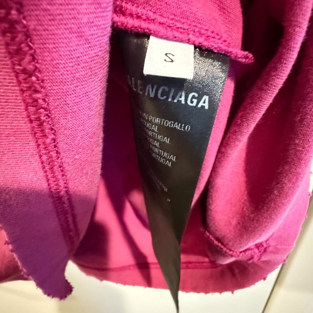 NWT Balenciaga Distressed Oversized Unisex T-Shirt Dark Fuchsia Small Cotton - Picture 11 of 11
